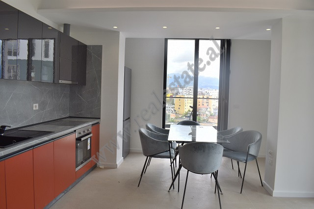 Apartament 2+1 me qira ne rrugen Benjamin Kruta, tek Kompleksi Turdiu ne Tirane.
Shtepia eshte e po